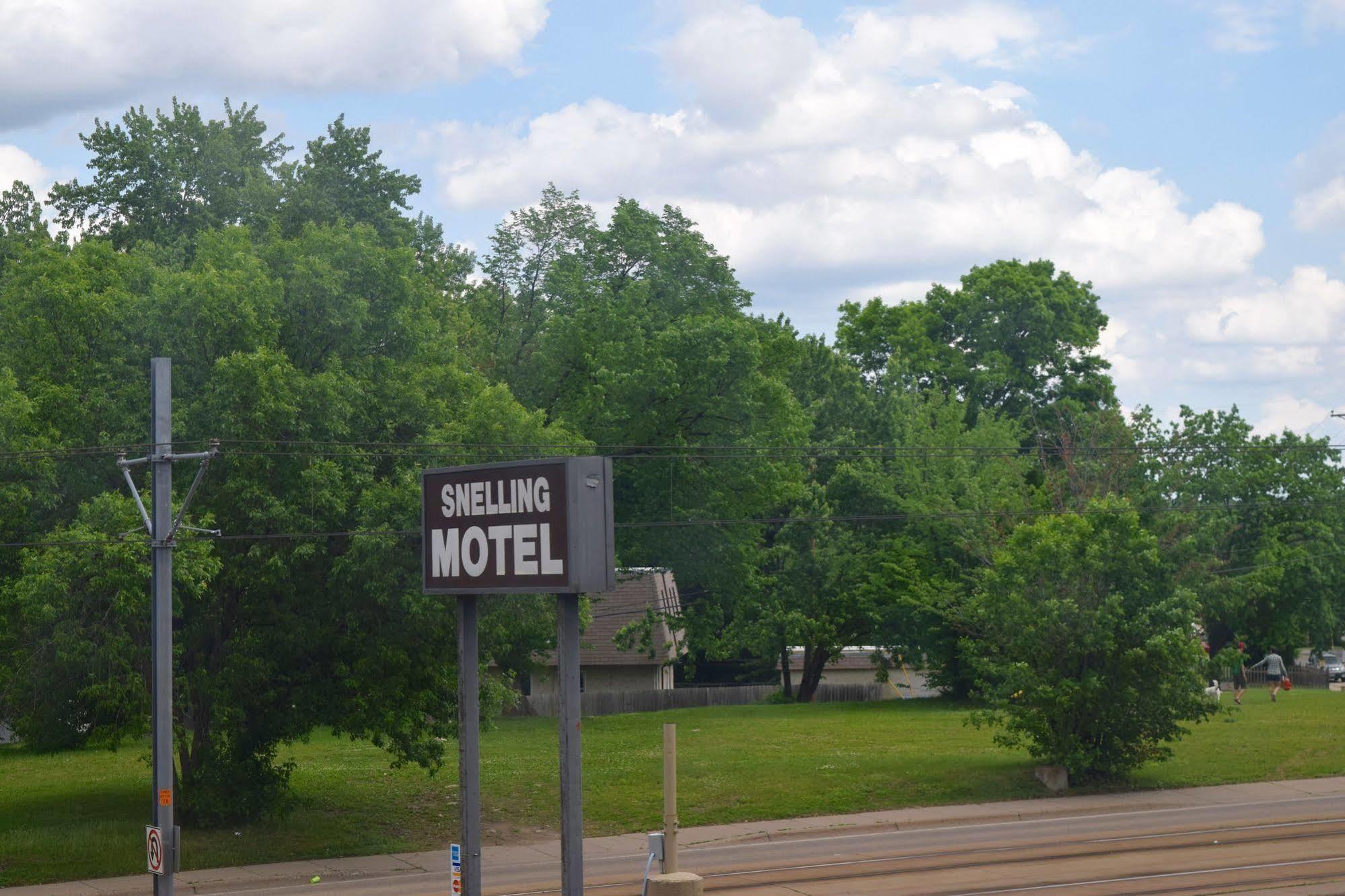 Snelling Motor Inn Mendota Exterior photo